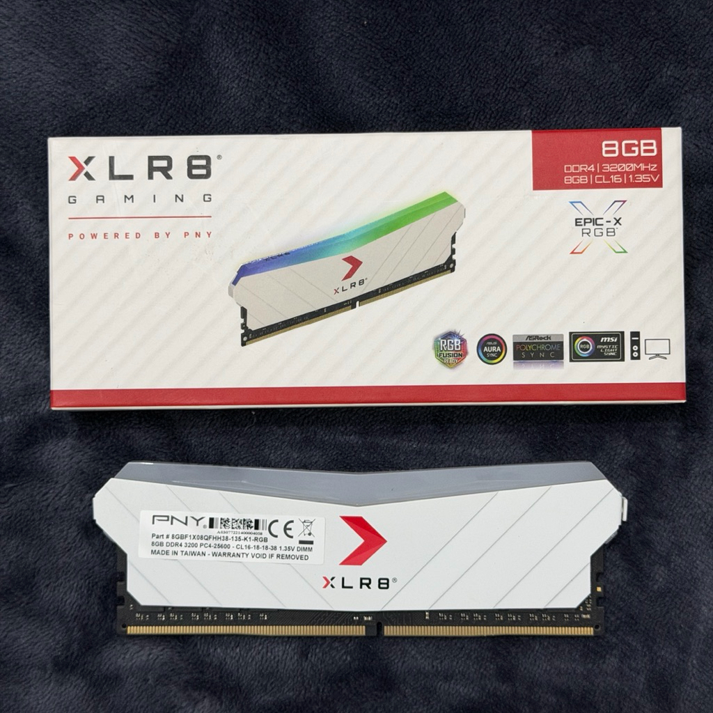8GB(8GBx1) DDR4 3200MHz RAM (หน่วยความจำ) PNY XLR8 RGB WHITE (แรมพีซี) Memory RAM (หน่วยความจำ) มือส