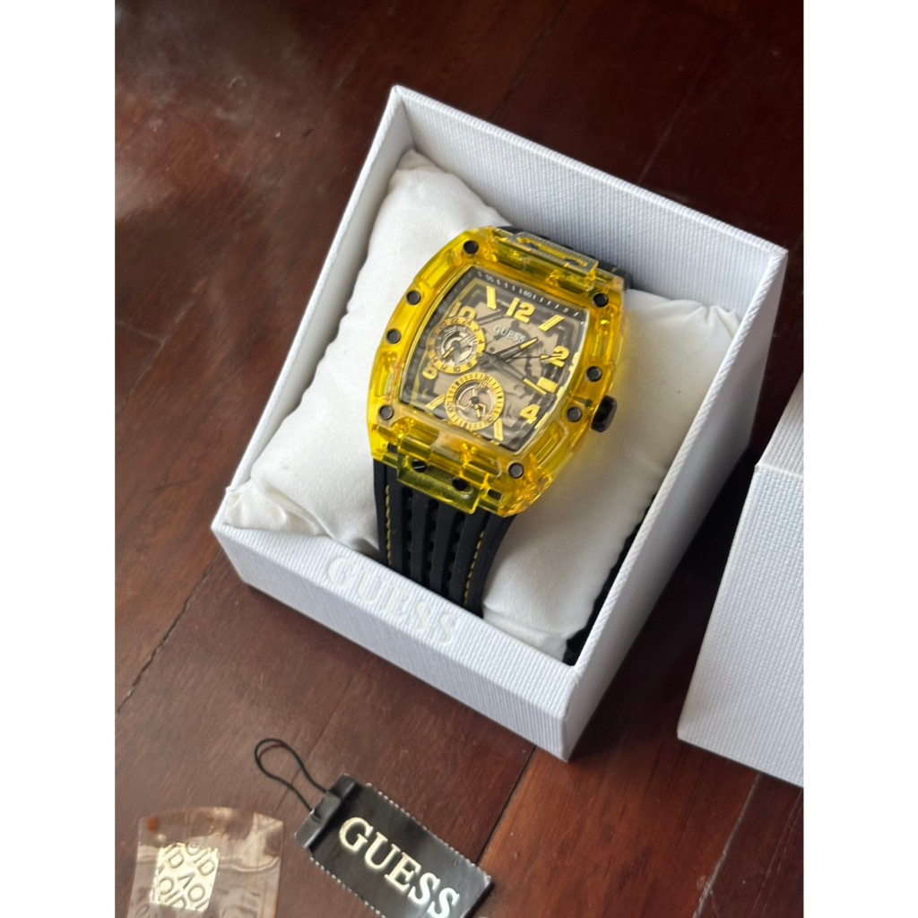 Guess Phoenix mens Black Yellow gw0499g2 สภาพ 98%