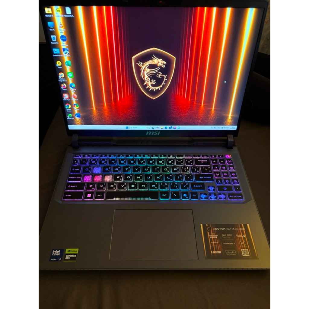 Vector 16 HX AI A2XW ประกันเกือบ3ปีเต็ม notebook rtx 5080 msi laptop rtx 5080