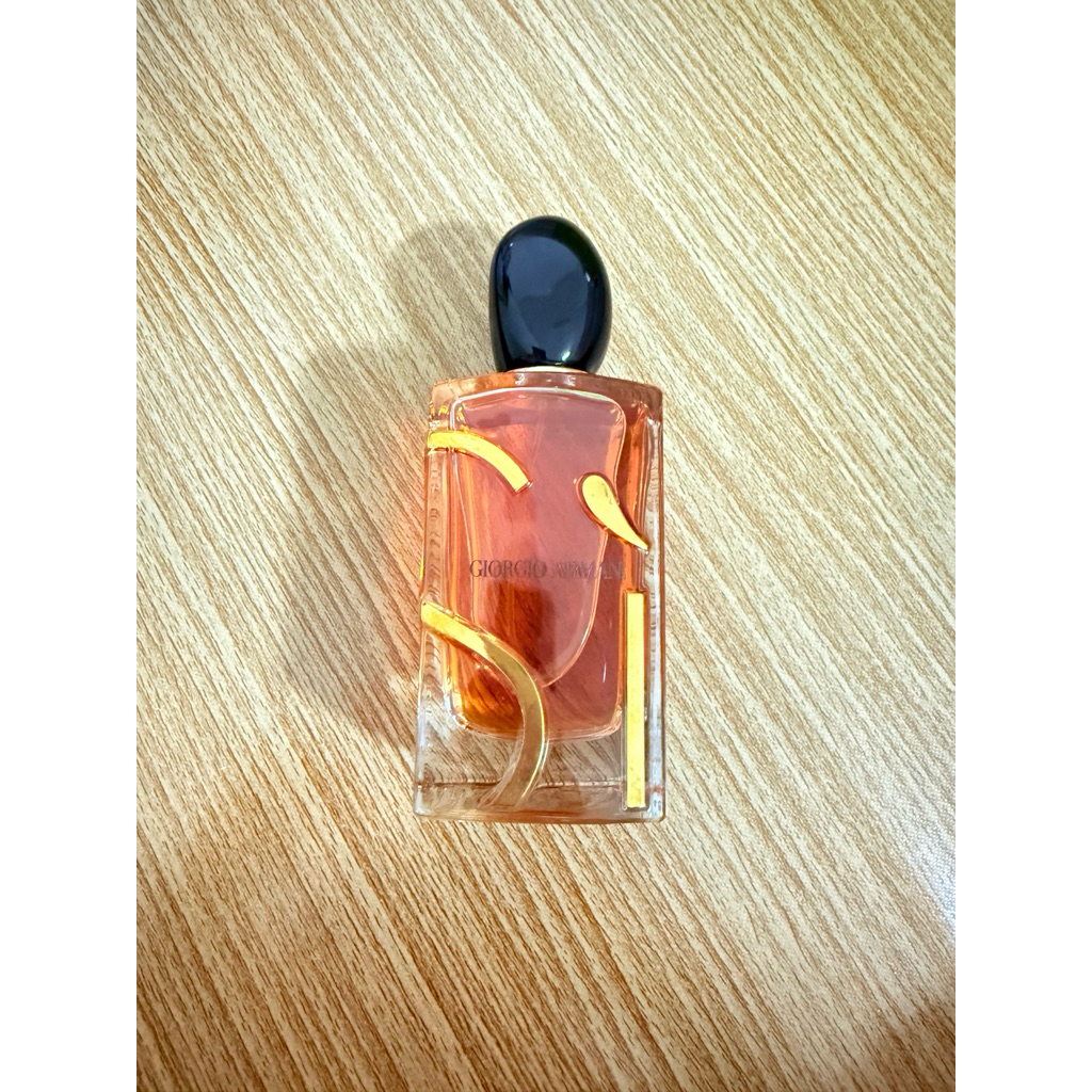 ส่งต่อน้ำหอม Giorgio Armani Sì Intense (EdP)ของแท้
