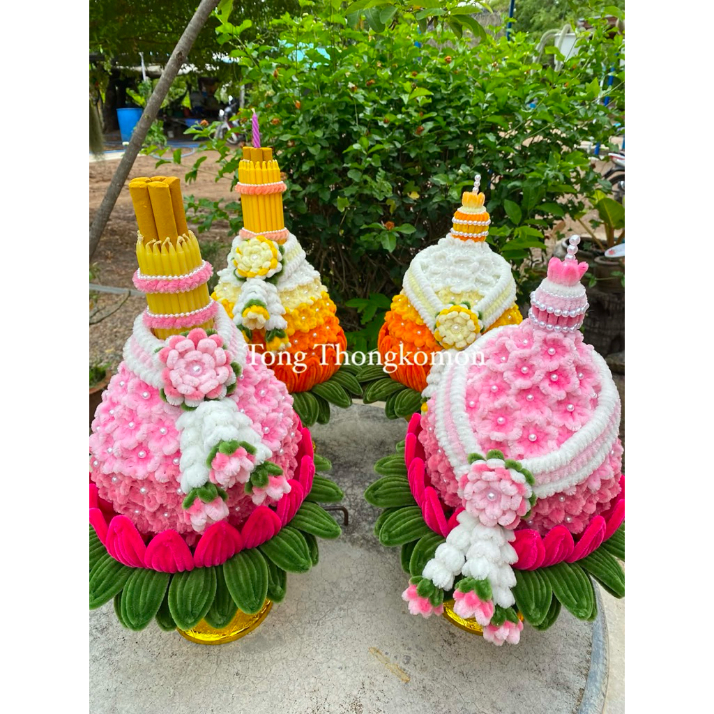 พานไหว้ครูลวดกำมะหยี่ขนาดปฐมศึกษามัธยมศึกษานักศึกษาสวยงามไม่ใช้ดอกไม้จริง สินค้าสั่งจองได้เลยจ้า คิวไม่เยอะ ราคาต่อ1คู่