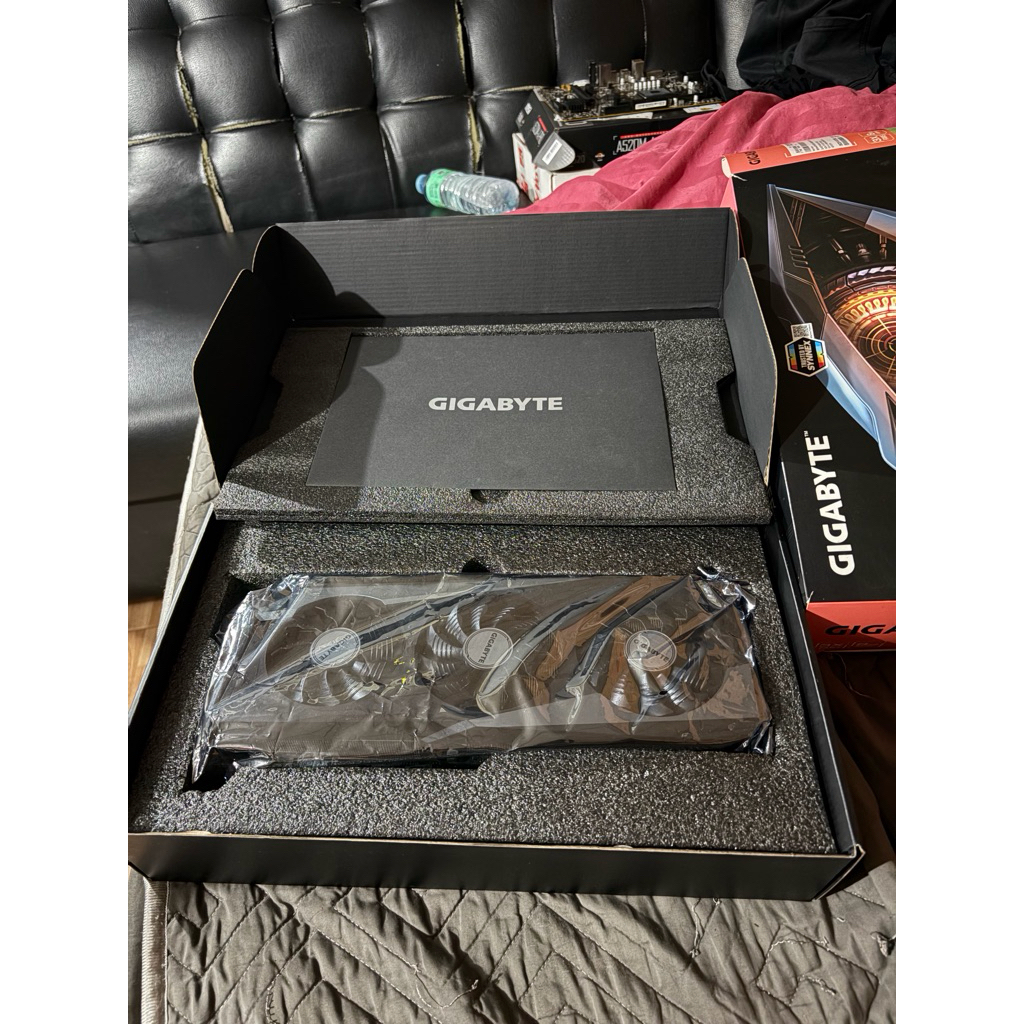 คือ GIGABYTE GeForce RTX 3070 Ti GAMING OC