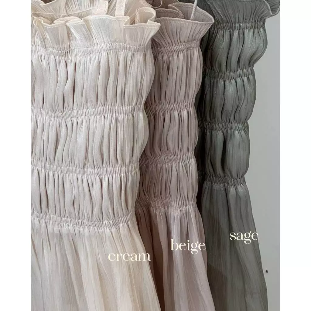 Sister.rrr : GEL TOP เสื้อสายเดี่ยวจับจีบช่วงอก