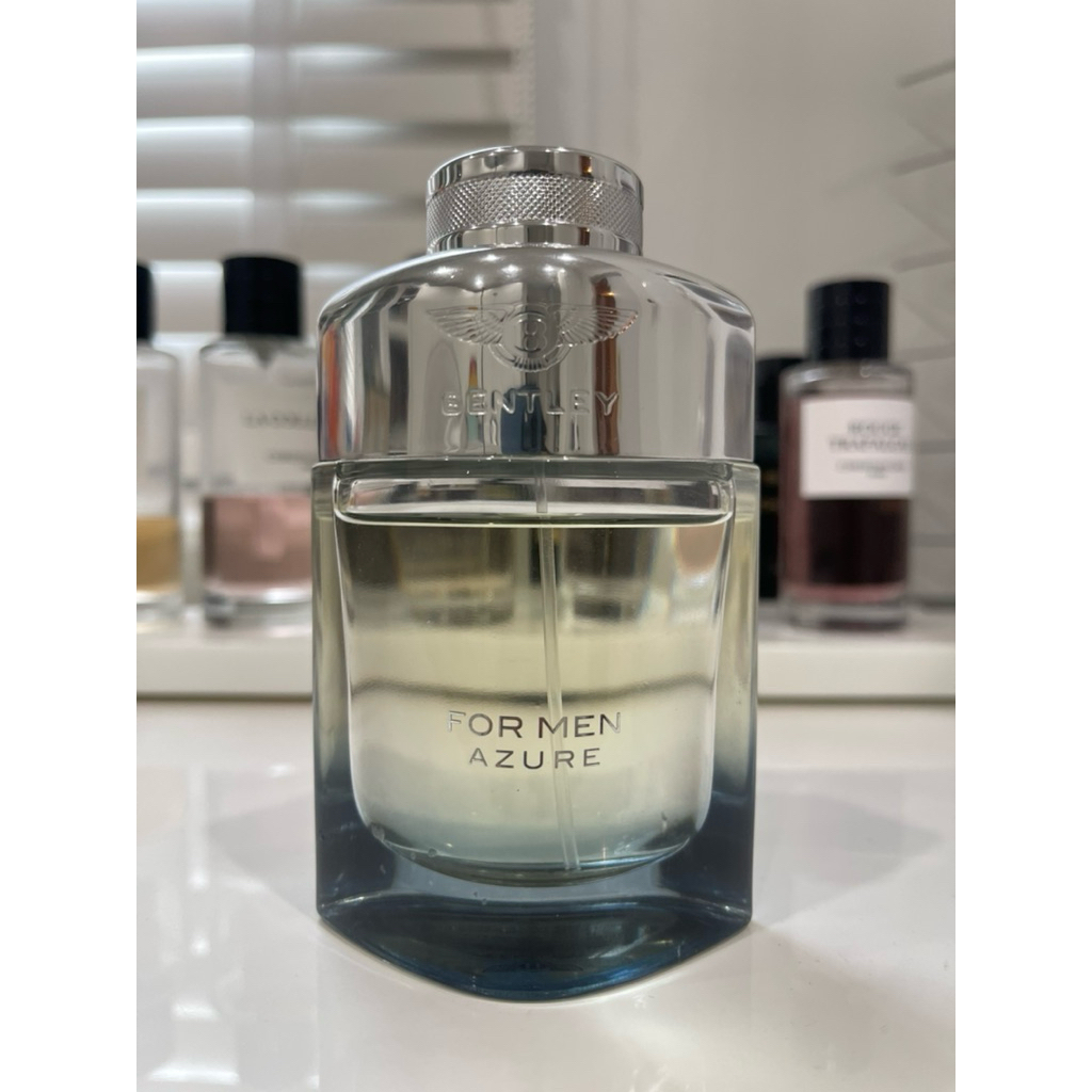 น้ำหอม Bentley for Men Azure EDT 100 ml.ของแท้ เหลือ~90% ไม่มีกล่อง เปิดใช้~4ปี มีตำหนิที่ขวดตามวีดี