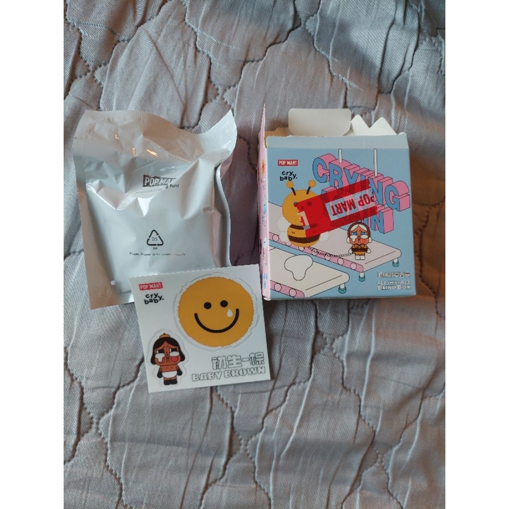 Pop mart Crying baby Crying again Baby Brown เช็คการ์ด