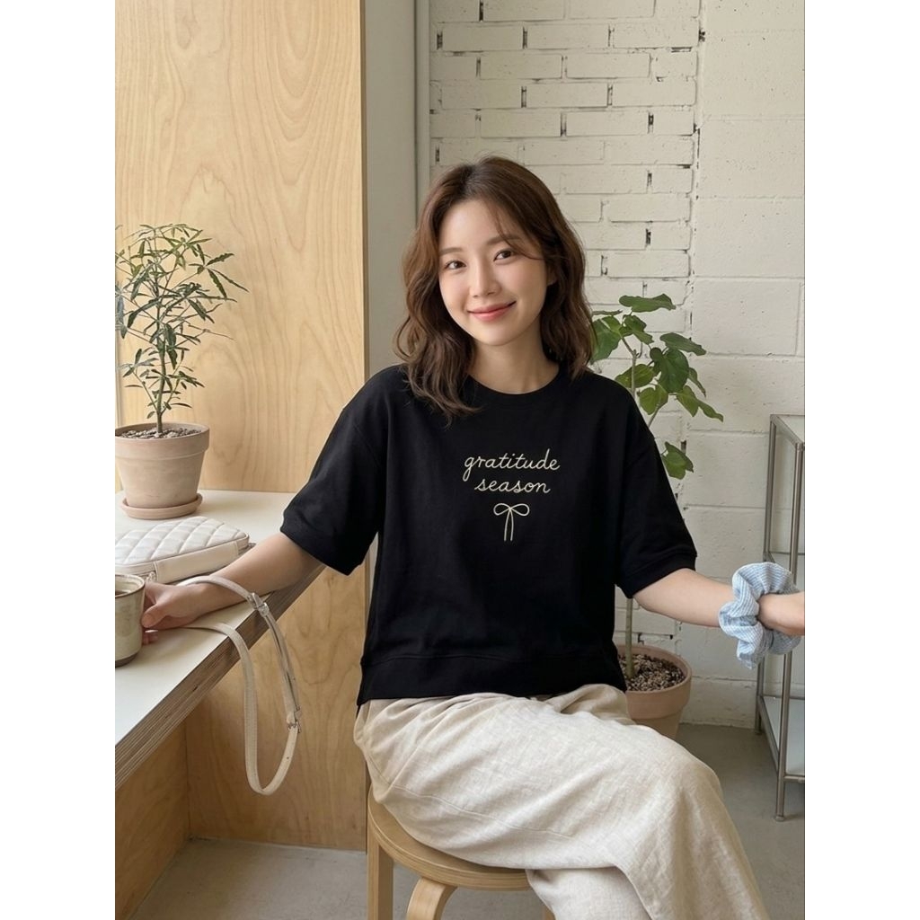 ✨เสื้อยืดคอกลมแขนตุ๊กตา ดีเทลปักโบว์สุดคิวท์ 🎀