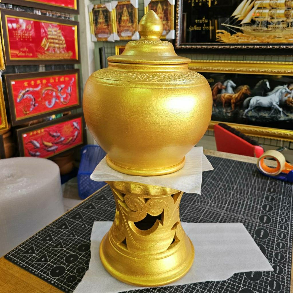 โอ่ง สูง 11 นิ้ว ขา สูง 8.5 นิ้ว โอ่งสีทอง โอ่งพร้อมฝา โอ่งเสริมฮวงจุ้ย ตกแต่งบ้านมงคล