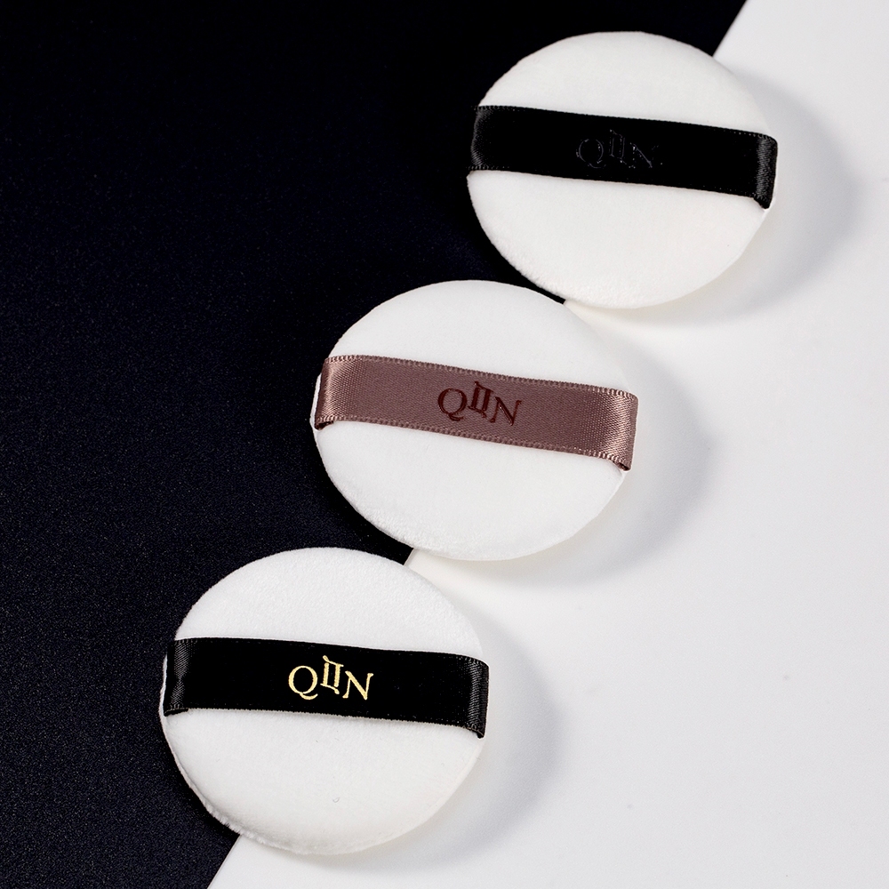 [แพ็ค 4 ชิ้น] QIIN Velvet Finishing  Puff พัฟทาแป้งเนื้อนุ่ม เกรดพรีเมี่ยม ช่วยให้ทาแป้งฝุ่นได้ นวล เนียน แน่น ขึ้น