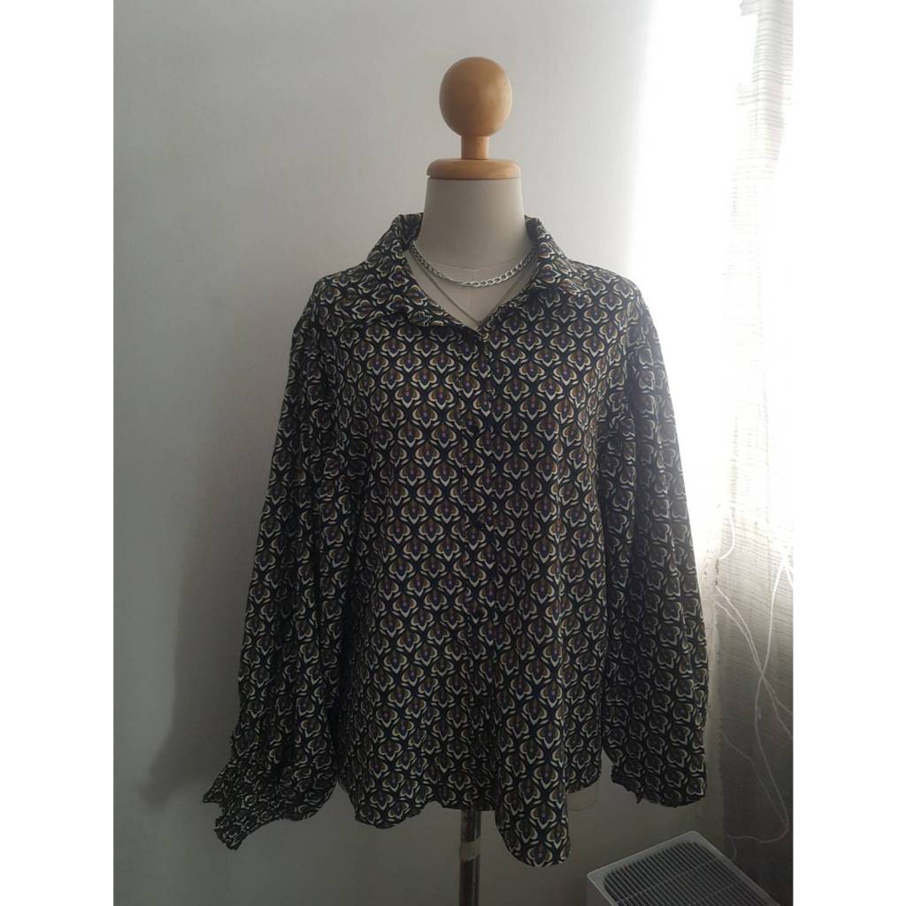 เสื้อเชิ้ตช่วงแขนพอง ee:some M 44/25 ***กระดุมบางเม็ดชำรุด