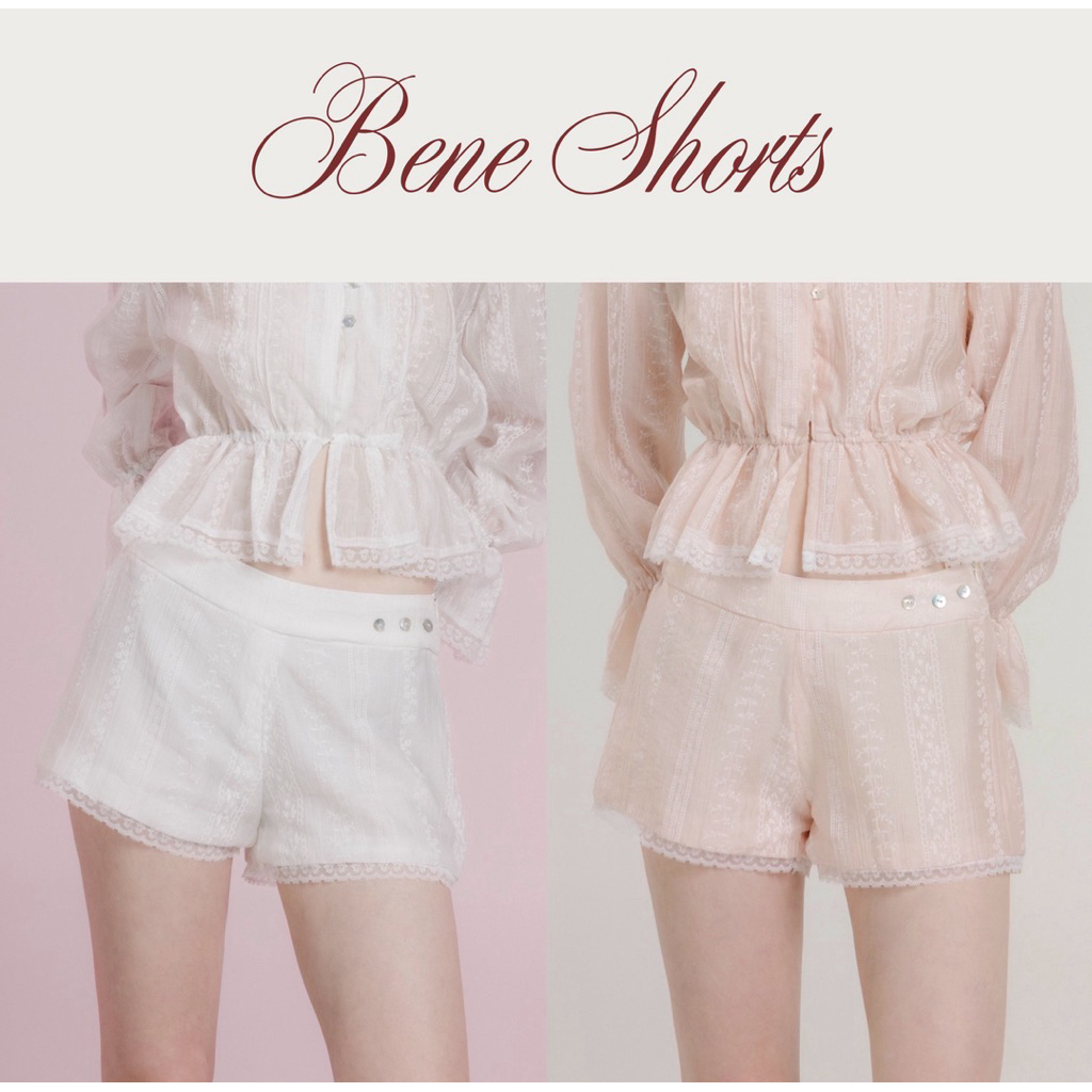 Bene Shorts (รอ 10 วัน) กางเกงขาสั้นเอวกลาง-ต่ำ แต่งขอบชายลูกไม้ ขอบเอวแต่งกระดุม มีซับในทั้งตัว ราคาถูก Shopee Lazada