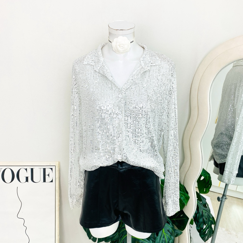 ไซด์ M แบรนด์แท้ 100% เสื้อเชิ้ต ผ้าบาง ซีทรู งานเกล็ดวิบวับ สีเงิน ใส่ออกงาน ปาร์ตี้ ชุดออกงาน ชุดปาร์ตี้