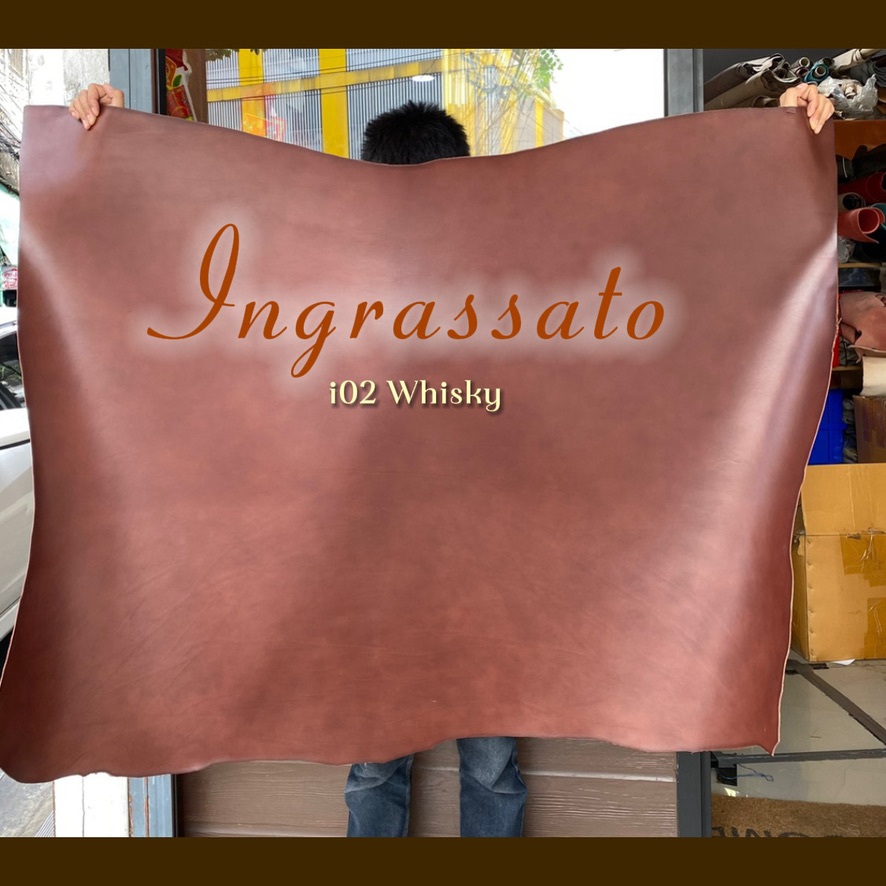 แบ่งขาย ขนาด 30-40*90-100 ซม. Italy Ingrassato หนังวัวฟอกฝาดหน้าเรียบ อิตาลี อินกราสซาโต (ITALIAN VEG TAN 2.0-2.2MM.)