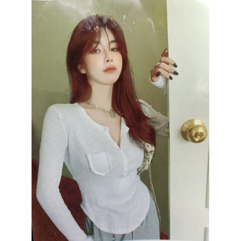 ANGEL STYLE❤💖 เสื้อคร๊อปคอกลมกระดุมแขนยาว ผ้าร่องสล๊าฟนำเข้าเกรดพรีเมี่ยม เนื้อผ้านุ่มมาก ❤💖งานป้าย