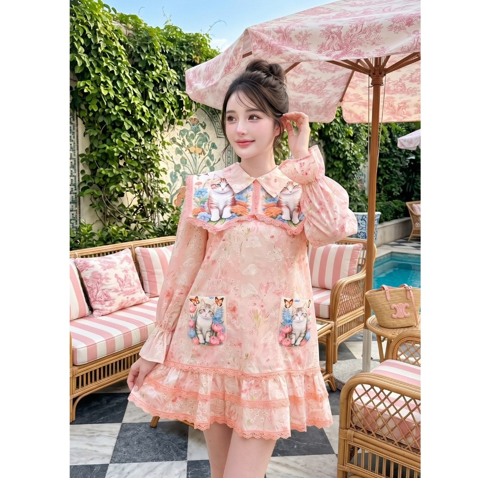 (มี3XL) Maria Diamond สีส้มพีช Coral Kitten Dress เดรสทรงปล่อยผ้าคอตตอนฉลุพิมพ์ลาย ปกวินเทจ แขนยาว มีกระเป๋าหน้า ซิปหลัง