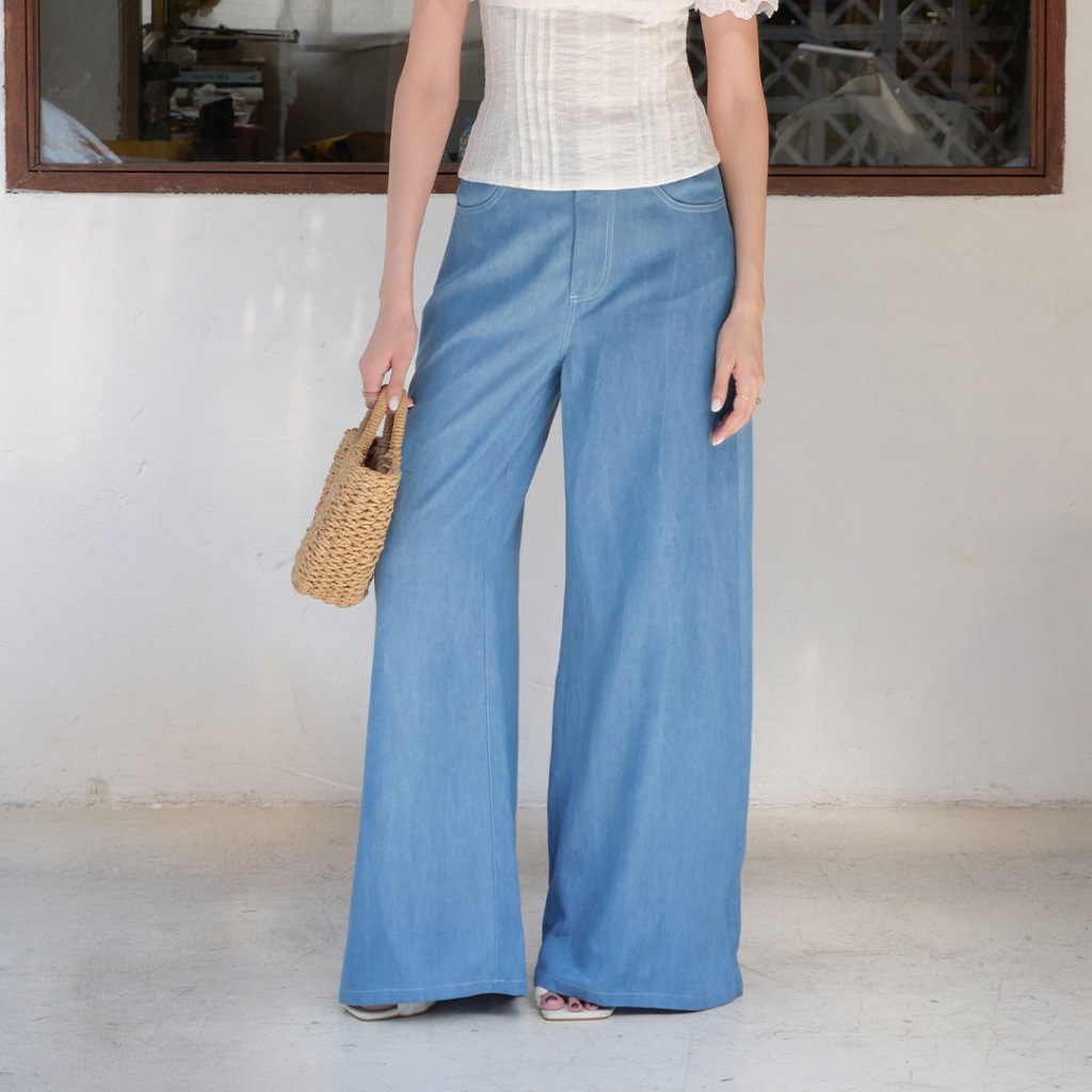 LUCA STUDIO_Luca marine super wide jeans - กางเกงยีนส์ทรงขากว้างมาก ผ้าTencel Denim สีMarine Blue