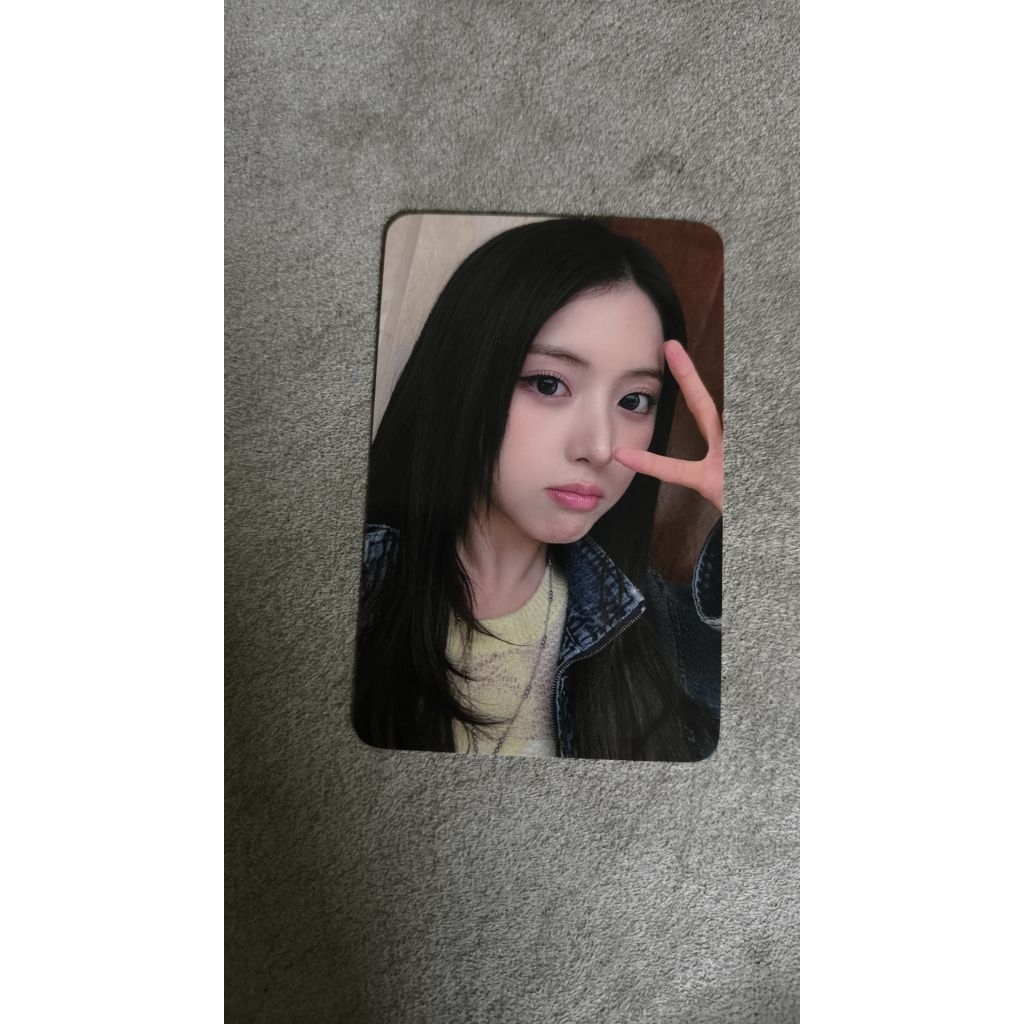 nmixx photocard popup bkk selfie jiwoo
