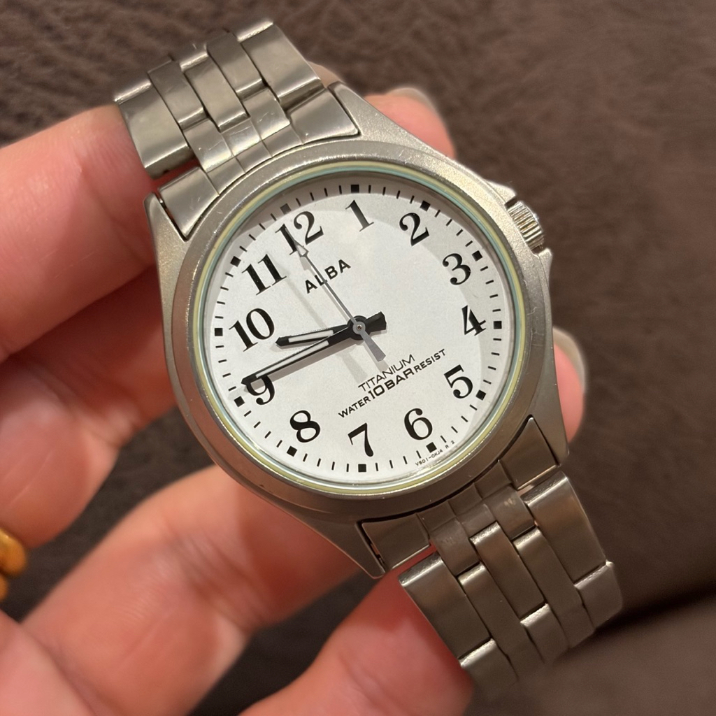 Alba by seiko titanium quartz มือสองแท้ 💯 สภาพดีมาก
