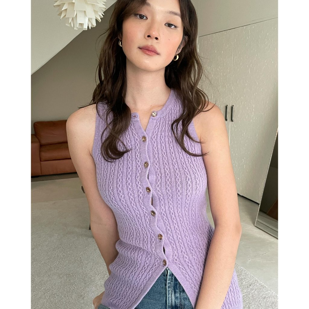 knitCircle - Classic Cable Long Vest (4 สี) เสื้อไหมพรมแขนกุด ทรงยาว มีกระดุม ผ่าหน้า ลายทอโซ่เล็กตลอดทั้งตัว