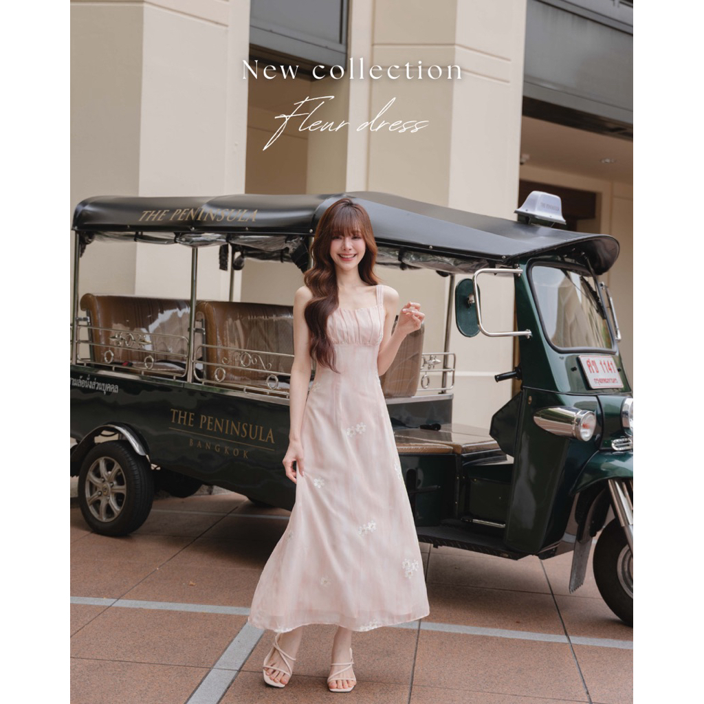 Apin - Fleur dress เดรสยาวปักลายดอกไม้ (บางไซส์พร้อมส่ง สอบถามก่อนสั่งซื้อได้ค่ะ)