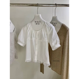(พร้อมส่ง) ELLE TOP เสื้อแขนสั้นผ้าฉลุลูกไม้ชายเสื้อ - 9905 TAG WG.WE 🇰🇷