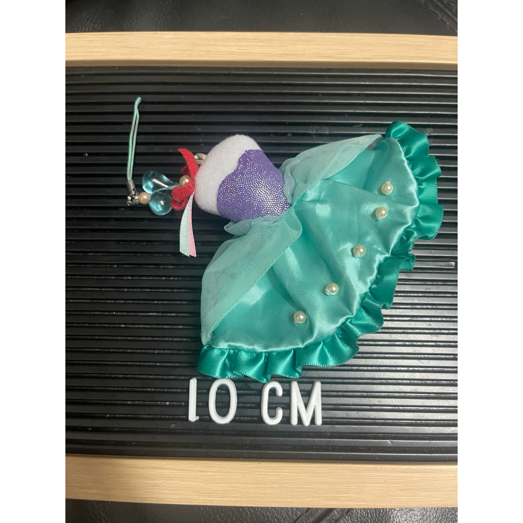พวงกุญแจ ชุดเจ้าหญิงแอเรียล Arial the little mermaid 🧜🏻‍♀️ ป้าย TDR ตำหนิในภาพสุดท้าย