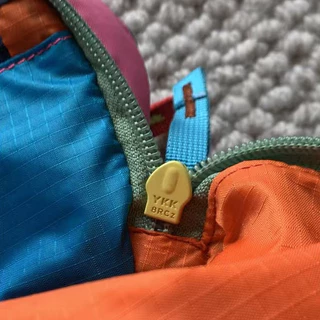 🌈 พร้อมส่งค่ะ! Cotopaxi Nido Accessory Bag กระเป๋าอเนกประสงค์ 3 ช่อง สีไม่ซ้ำกันทุกใบ น่ารักมาก