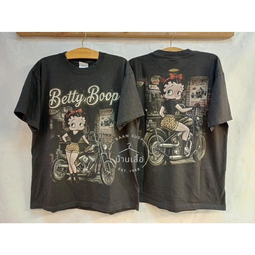 เสื้อลาย เบ็ตตี้ Betty Boop Ride Queen – วินเทจสายซิ่งสุดแซ่บ (ป้าย Hanes )