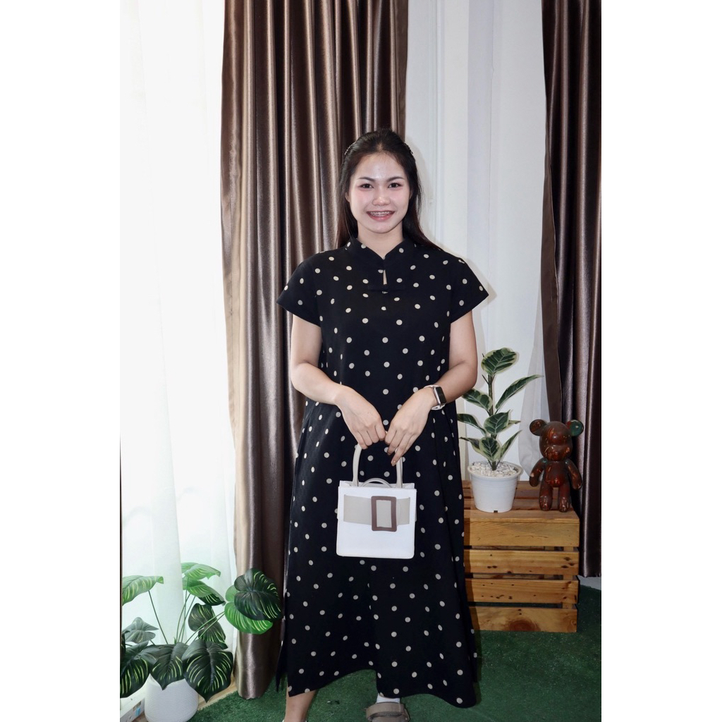 เดรสคอจีนกระดุมสาน น่ารักอาหมวย มาก ผ้าที่ใส่สบาย ต้องรุ่นนี้เลยค่า เนื้อผ้าอินเดีย ผ้านุ่มมาก ใส่ได้ทุกวัน