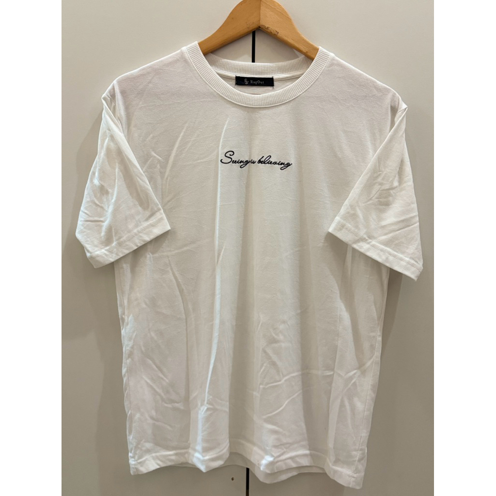 เสื้อยืดสีขาวจากแบรนด์ RagOut "Seeing is believing" Size20/26