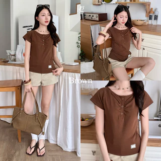 RICHYGIRL | Mi-ka Top เสื้อยืดคอวี กระดุมสแนป ผ้ายืดนิ่มใส่สบาย ทรงเข้ารูปพอดีสวย (S/M/L)