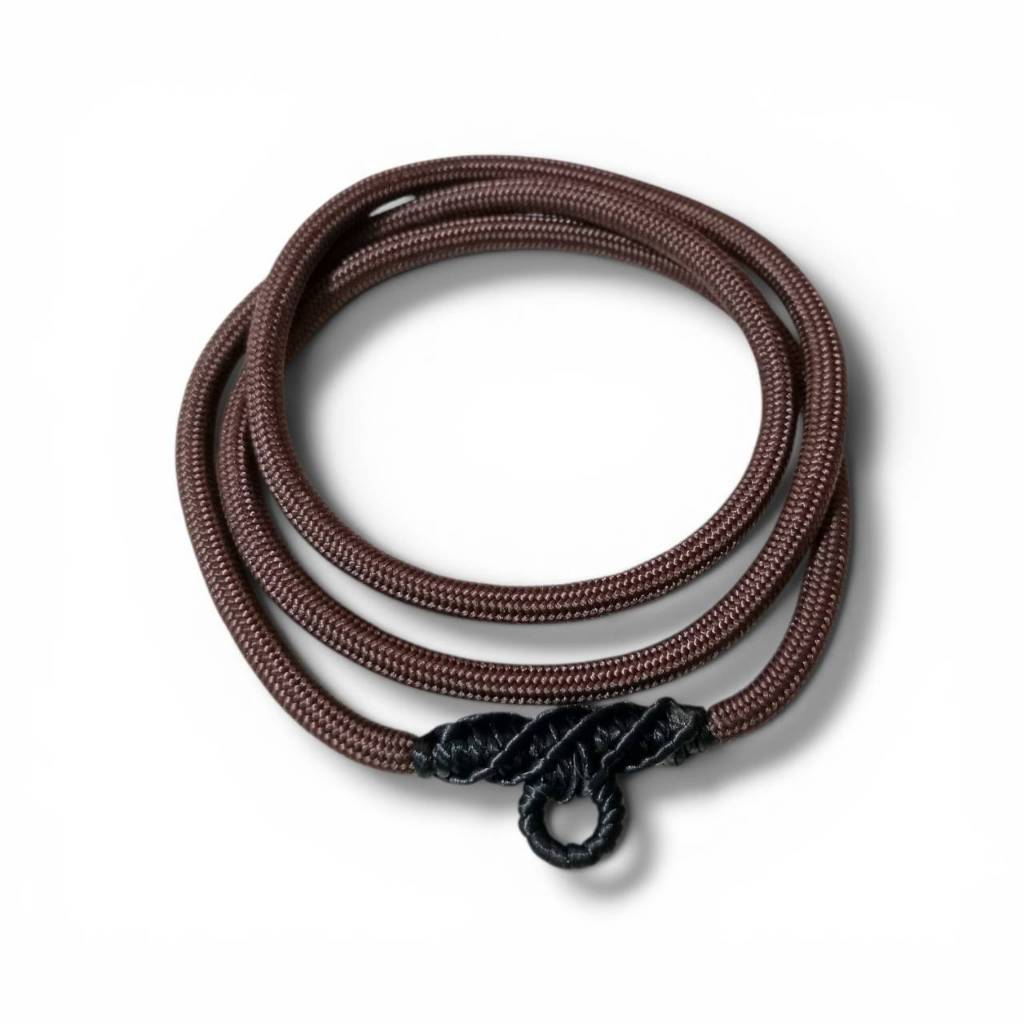 R93 สร้อยคอห้อยพระเชือกถัก สีน้ำตาลถักดำ หนา 3 มิล 1 ห่วง