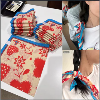 ผ้าเช็ดหน้า Cotton ลายสก็อต Vivienne Westwood ของแท้ สีสวย ใช้ผูกกระเป๋า ผูกผม พร้อมส่งในไทย