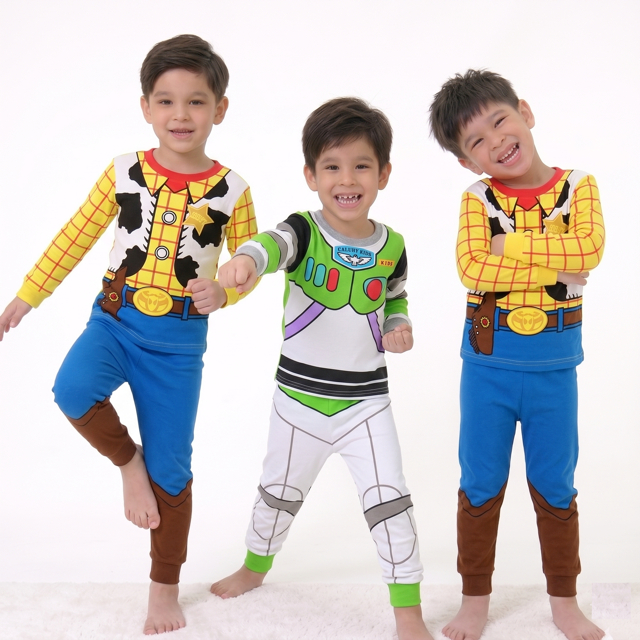 Sup-2 ชุดนอนเด็กเล็ก ลายการ์ตูนทอยสตอรี่ ชุดแฟนซีเด็ก แขนยาวขายาว เนื้อผ้านุ่มใส่สบาย