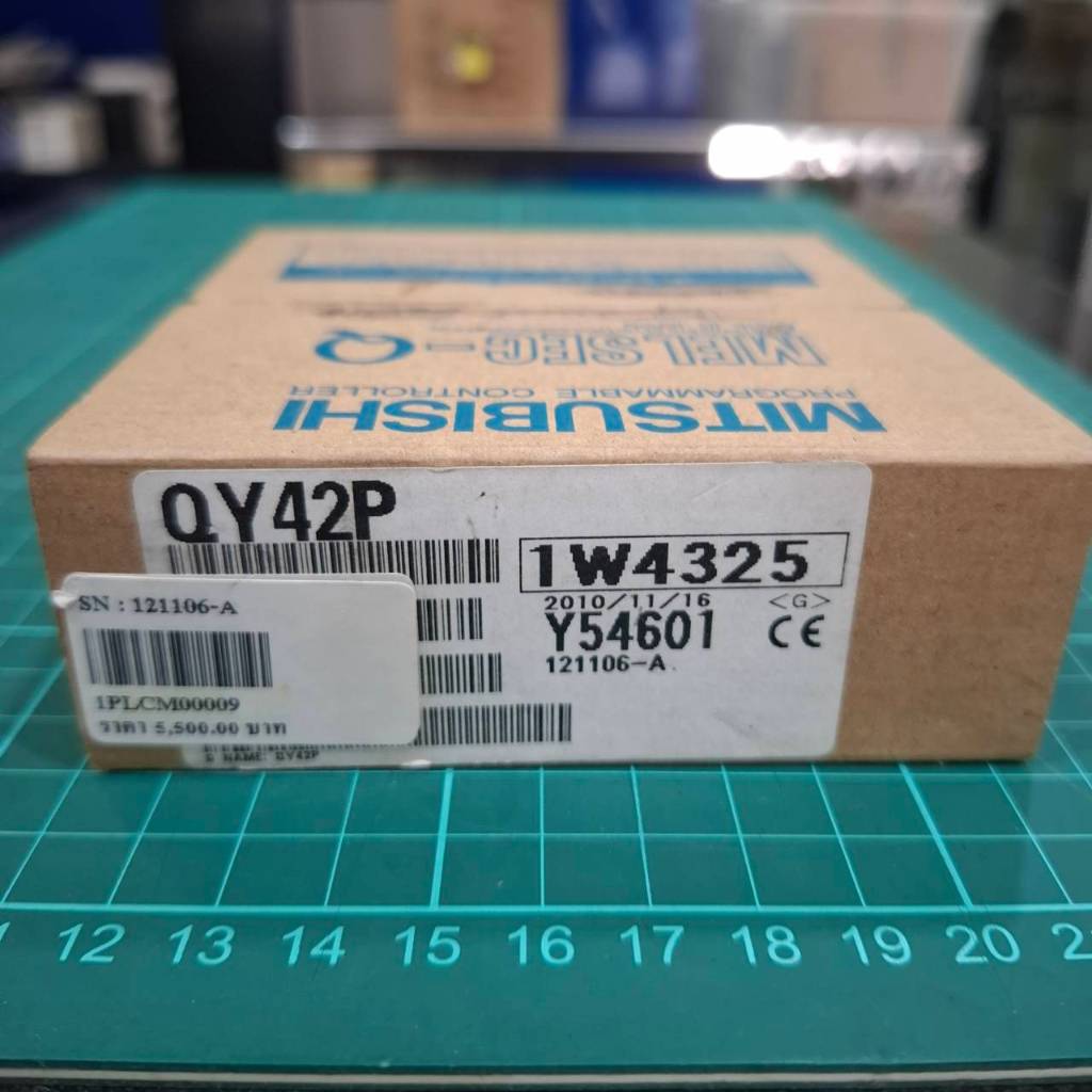 PLC MITSUBISHI QY42P,[Output 64out,Output Transistor]
