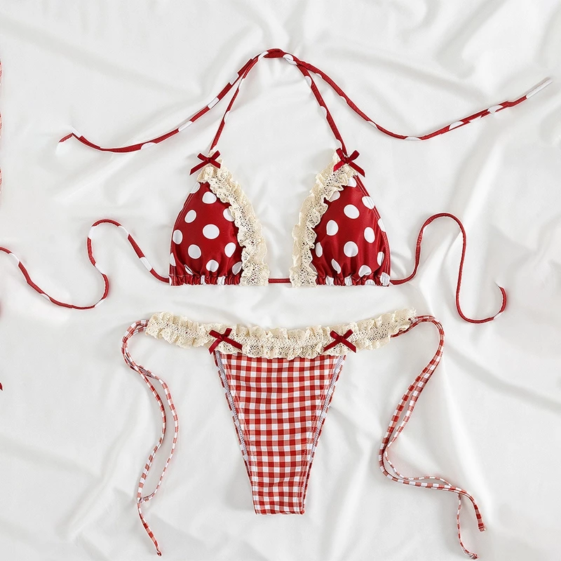 ชุดว่ายน้ำbikini 2ชิ้น บิกินี่ใหม่2026 ลายจุดโบว์แดงแต่งระบายลูกไม้ สไตล์เกาหลี Y2K น่ารักเซ็กซี่ขยี้ใจ#1203