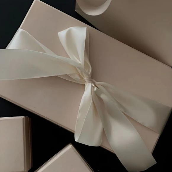 ริบบิ้นผ้าซาตินกว้าง 1.5 cm Satin Ribbon for Gift Wrapping DIY & Craft