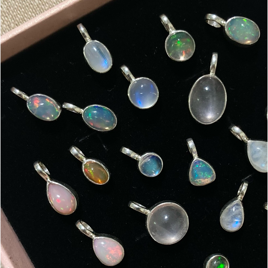 NAWAZO Stonebrry Collection 🫶✨  💗 จี้เงิน925 พลอย Rose quartz/ Moonstones/ African opals แท้✨