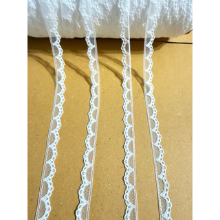 ลูกไม้เส้น เนื้อนิ่ม กว้าง 10-12 มิล/20หลา/70บาท