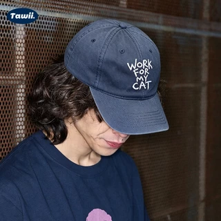 Tawii. หมวก หมวกแก๊ป งานปักภาษาอังกฤษ Unisex Cap ปรับขนาดได้ เนื้อสัมผัสที่ผ่านการซัก