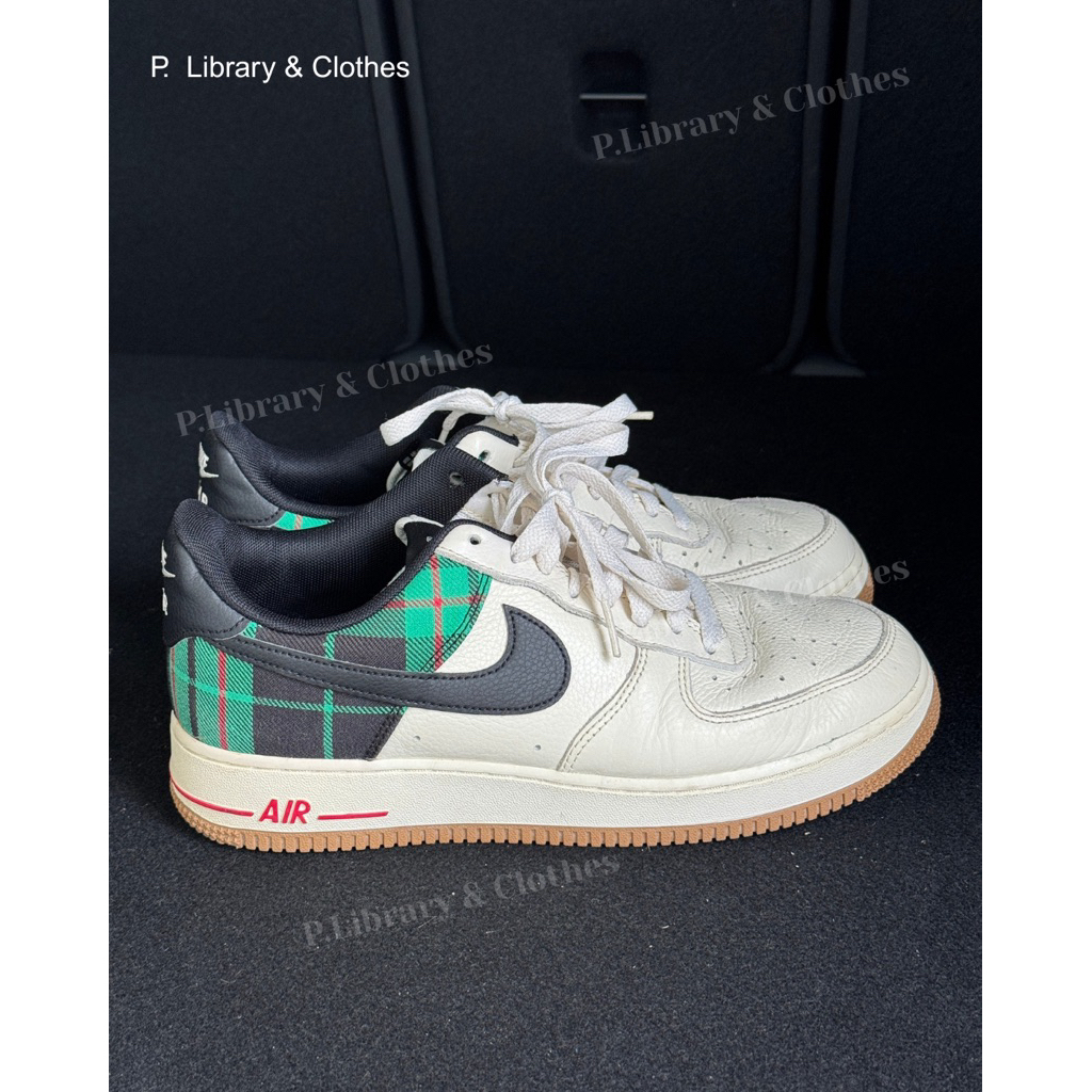 รองเท้ามือสองของแท้ 💯 รุ่นหายากสภาพดีมาก Nike Air Force 1 '07 LX "Stadium Green Plaid"