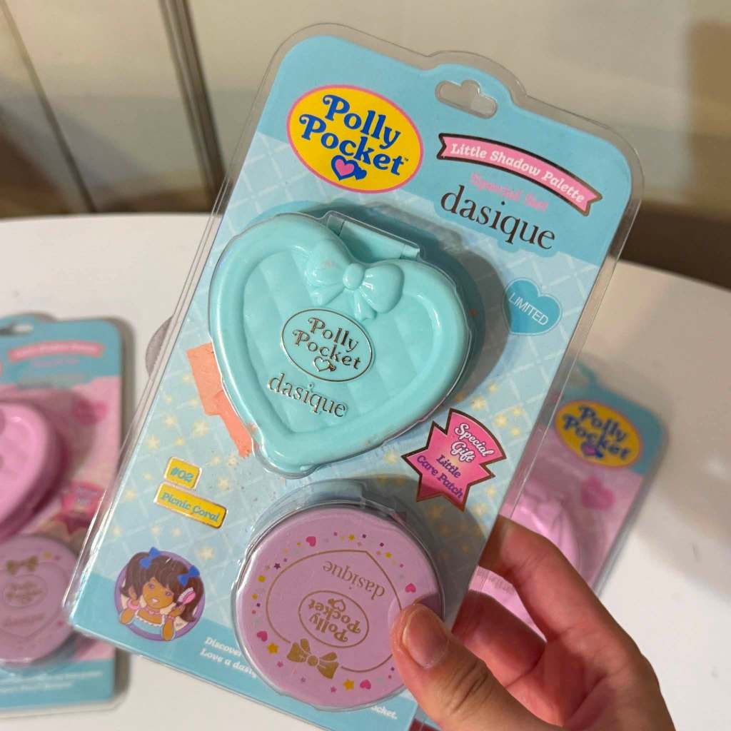 เครื่องสำอาง Dasique x Polly Pocket คอลเลกชันพิเศษในตลับรูปหัวใจสุดน่ารัก