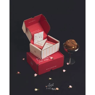 Julys - a piece of cake gift box บริการห่อของขวัญ