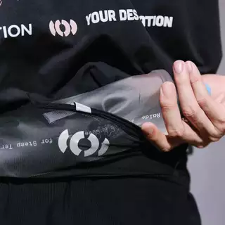 BROOO ESSENTIAL RUNNING BELT เข็มขัดสำหรับใส่วิ่ง พกของจำเป็นระหว่างวิ่ง ได้รอบเอว พร้อมทุกสนาม