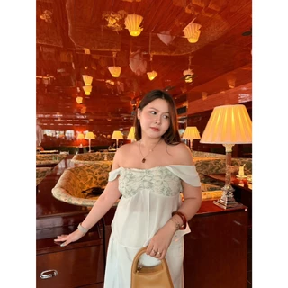 Serena Top 🤍✨ เสื้อเปิดไหล่ปาด แต่งลูกไม้ปัก (T0226) - Merryhouse