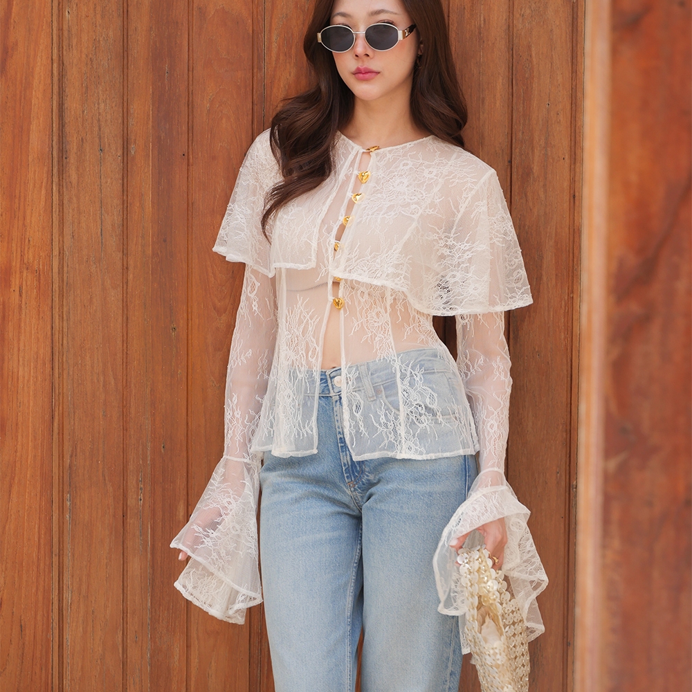 LUCA STUDIO_Thiara top ( Pre-order 3 Days) - เสื้อผ้าลูกไม้ยืดซีทรูแขนยาวสีขาว แต่งกระดุมหัวใจสีทอง