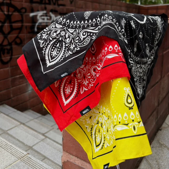 SMILEY® LA BANDANA SIZE 48X48cm
