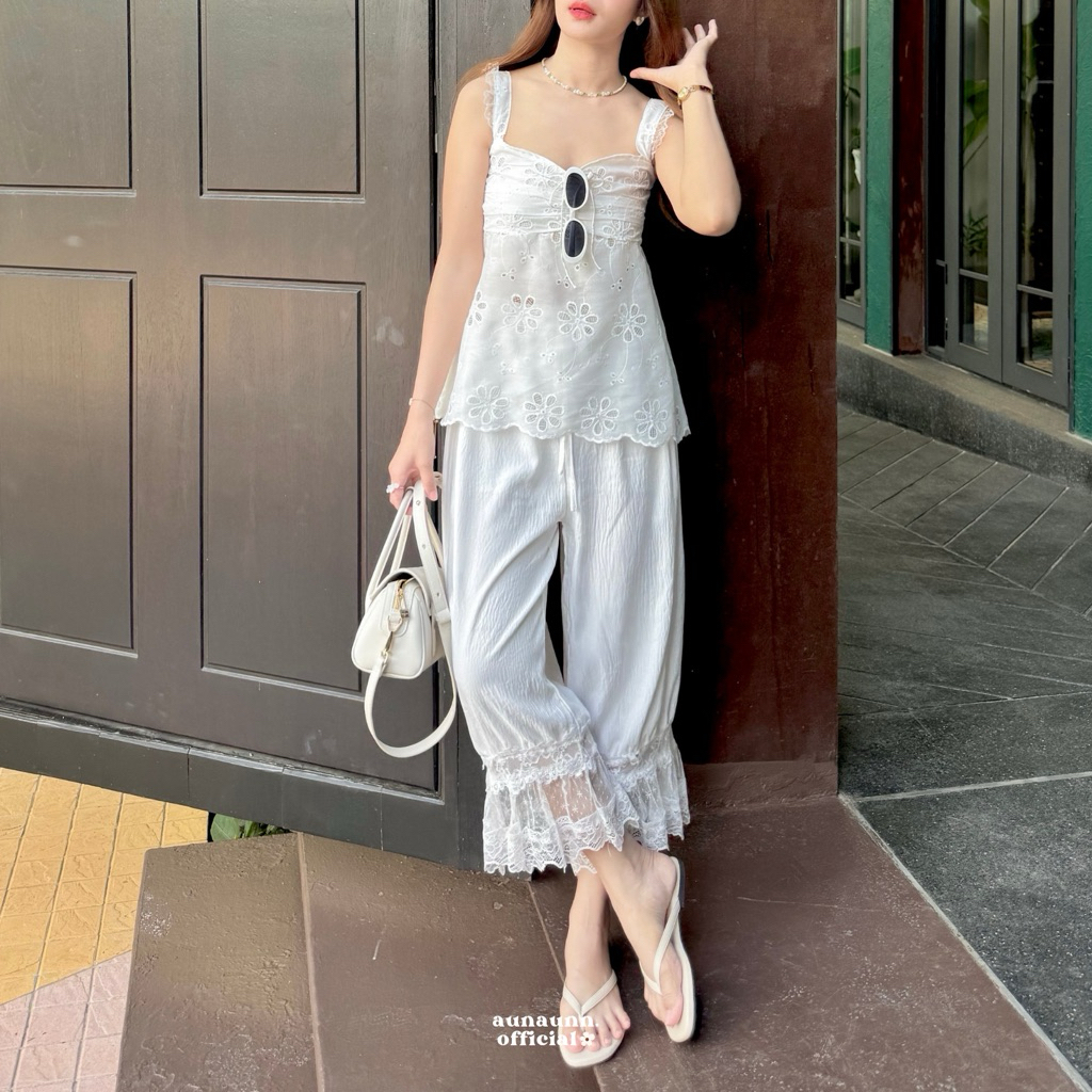 (aunaunn.official) Lynny lace pants – กางเกงขายาวทรงหลวม แต่งลูกไม้ปลายขา (Pre-order 3-5 วัน)