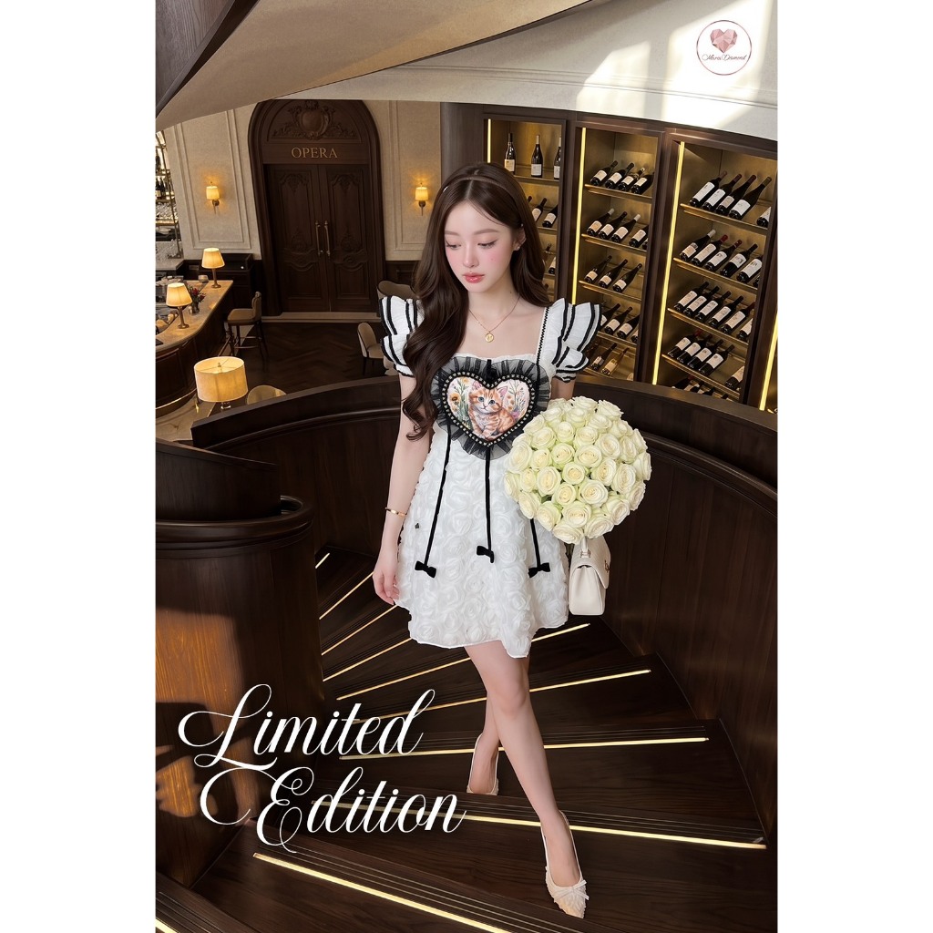 (Limited มี2XL) Maria Diamond สีขาว White Orchid Dress เดรสผ้ากุหลาบ 3D แขนระบาย อกหัวใจ แต่งเส้นโบว์ ซิปหลัง มีซับใน