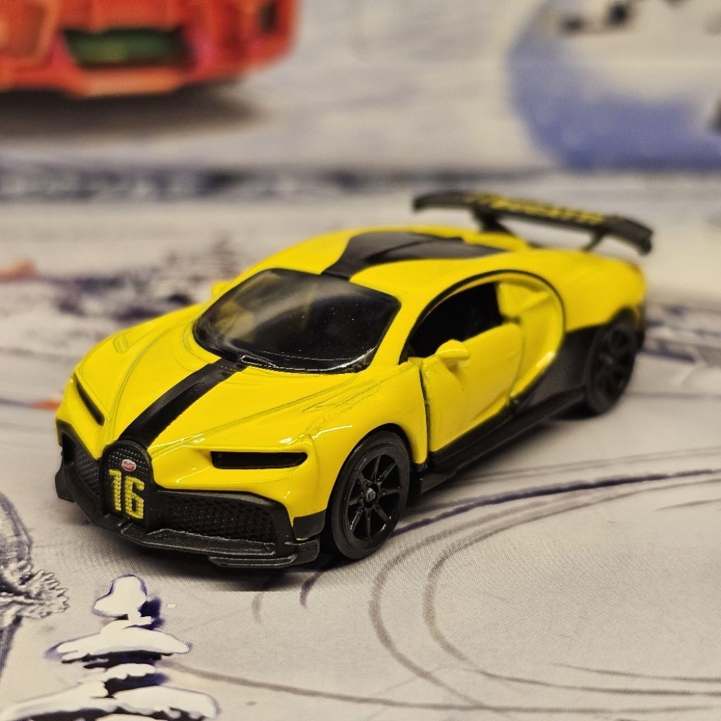 โมเดล รถของเล่น Majorette Bugatti Chiron สีเหลือง นอกแพ็ค รถสวย