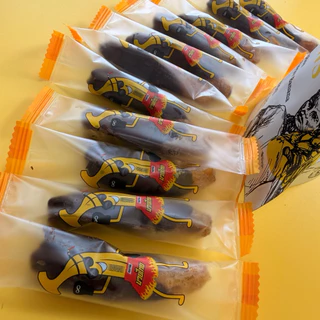 กล้วยมวยไทย รสช็อคโกแลต Chocolate MuayThai Banana กล้วยเล็บมือนางชุมพรอบแห้งเคลือบ ไม่ใส่น้ำผึ้ง น้ำหนังถุงละ200กรัม